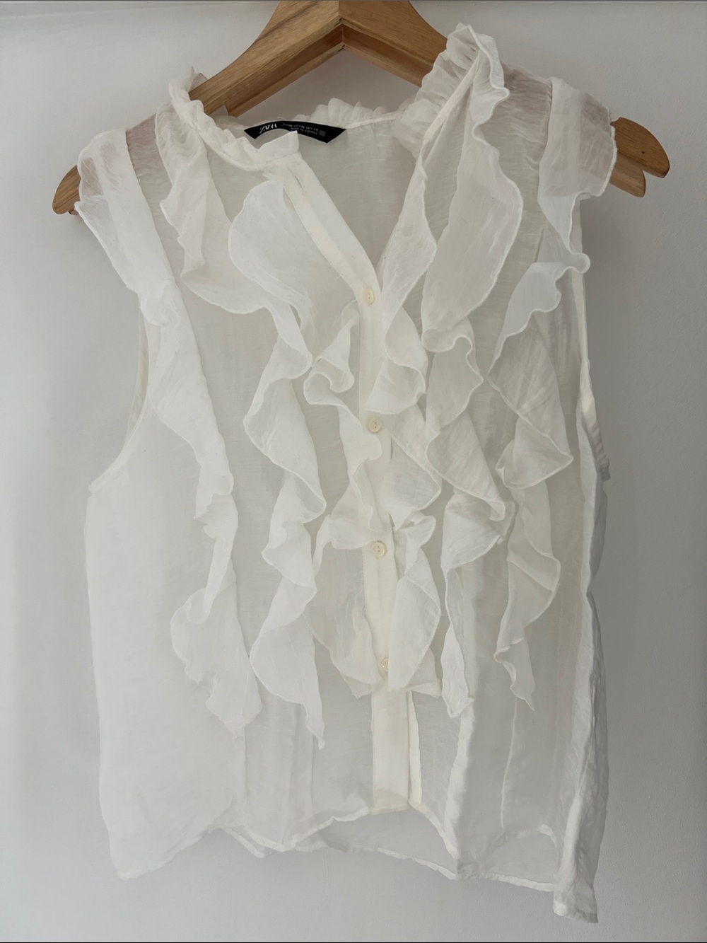 Zara sweet sleeveless ruffled blouse Excellent Med